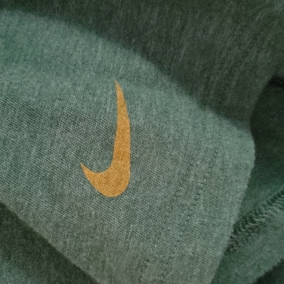 Nike NFL Team Apparel Green Bay Packers V-Neck Short-Sleeved Shirt, Size XL - Picture 4 of 5